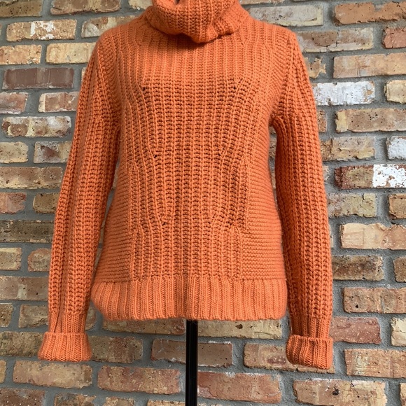 Banana Republic Turtleneck Chunky Sweater Orange Sz Small Italian Yarn - Picture 3 of 13